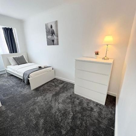 Stunning Flat In Greater London Hotell Eksteriør bilde
